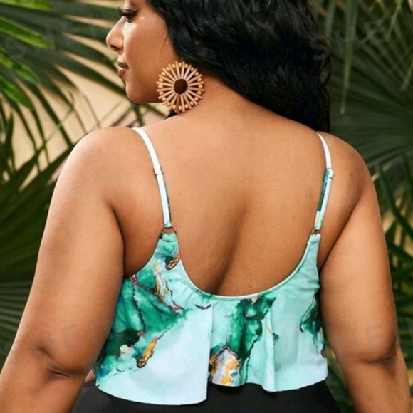 Shein Swim Top Size 1XL in Marble Blue - Picture 2 of 6